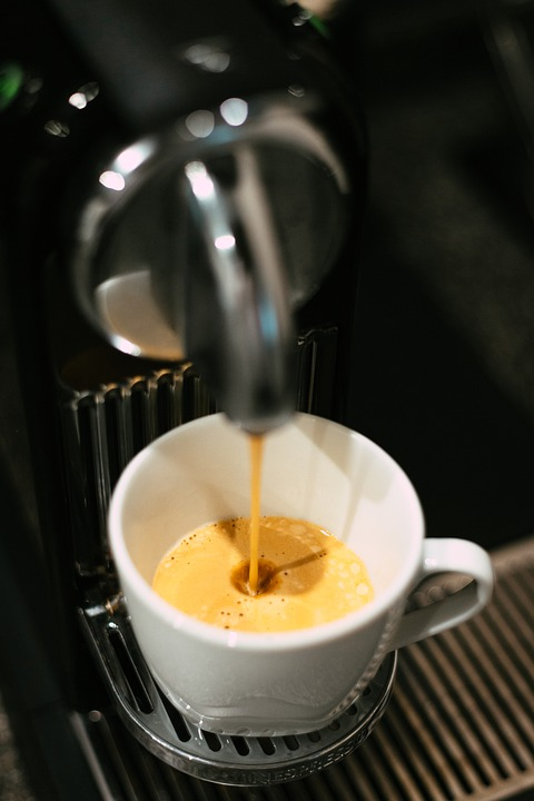 Consejos para limpiar una cafetera Nespresso - Tienda Cápsulas